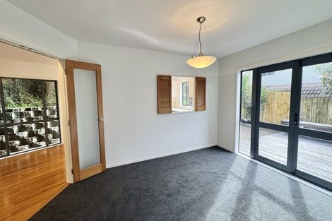 Photo of property in 35 John Court Street, Birkenhead, Auckland, 0626