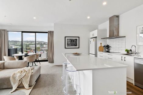 Photo of property in 301/2u Onepu Road, Kilbirnie, Wellington, 6022