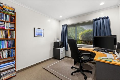 Photo of property in 9 Gresham Place, Taradale, Napier, 4112