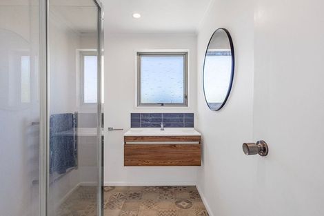 Photo of property in 11 Chester Street, Taradale, Napier, 4112