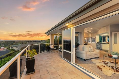 Photo of property in 16 Highcrest Heights, Westmorland, Christchurch, 8025