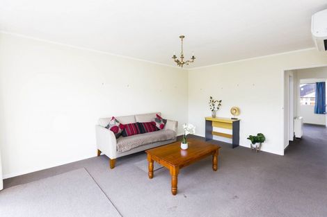 Photo of property in 48f2- Kowhai Avenue, Ebdentown, Upper Hutt, 5018