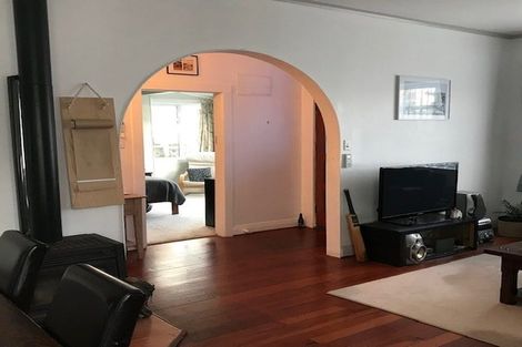 Photo of property in 9 Myrtle Crescent, Mount Cook, Wellington, 6021