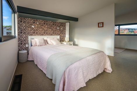 Photo of property in 9 Forest Heights, Wanaka, 9305