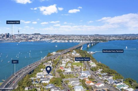 Photo of property in 2/43 Princes Street, Northcote Point, Auckland, 0627