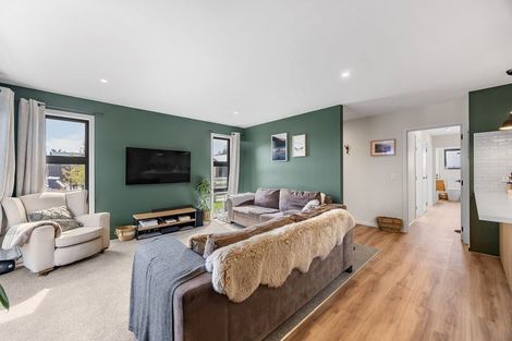 Photo of property in 5 Riley Street, Lake Hawea, 9382