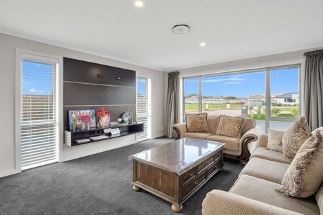 Photo of property in 5 Hydrangea Lane, Milson, Palmerston North, 4414