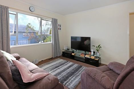 Photo of property in 1/28 Taipari Road, Te Atatu Peninsula, Auckland, 0610