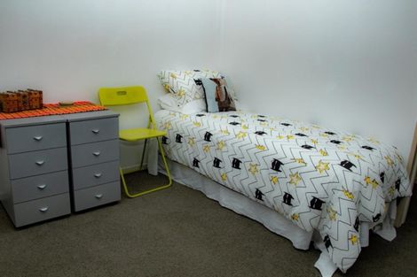 Photo of property in 33 Kyle Road, Waipukurau, 4281