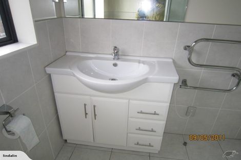 Photo of property in 27a Don Buck Road, Massey, Auckland, 0614