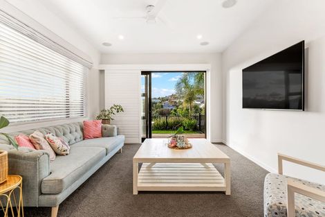 Photo of property in 90 Arran Point Parade, Orewa, 0931