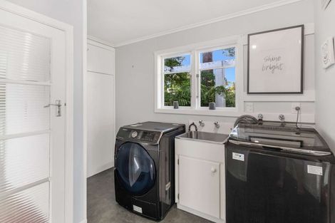 Photo of property in 17 Tulloch Street, Saint Johns Hill, Whanganui, 4500