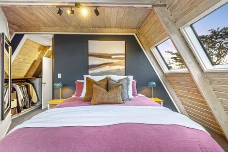 Photo of property in 1/5 Glenbush Place, Birkenhead, Auckland, 0626