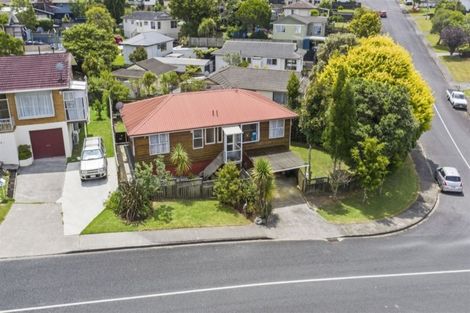 Photo of property in 1/1 Cushla Place, Massey, Auckland, 0614