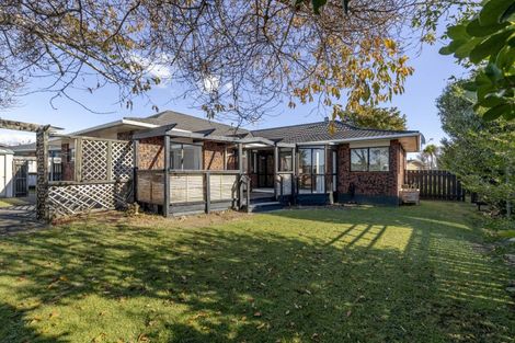 Photo of property in 60 Heta Road, Highlands Park, New Plymouth, 4312