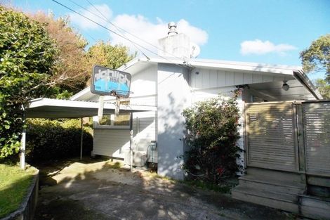 Photo of property in 38 Catherine Crescent, Paparangi, Wellington, 6037