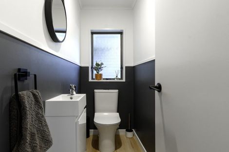 Photo of property in 129a Hinewa Road, Otumoetai, Tauranga, 3110