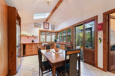 Photo of property in 344 Hardy Street, Nelson, 7010