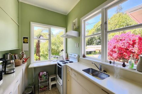 Photo of property in 31 Woodmancote Road, Khandallah, Wellington, 6035