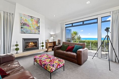 Photo of property in 15 Maire Road, Orewa, 0931