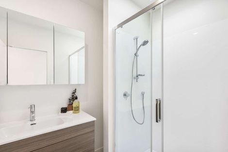 Photo of property in 11/2 Moor Avenue, Te Atatu Peninsula, Auckland, 0610