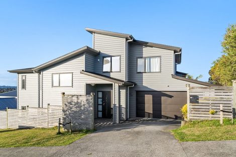 Photo of property in 11 Matisse Drive, West Harbour, Auckland, 0618