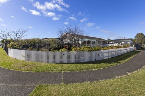 Photo of property in 176 Parklands Avenue, Bell Block, New Plymouth, 4312