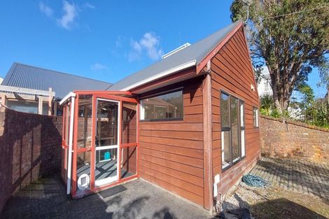 Photo of property in 28a Farm Road, Northland, Wellington, 6012