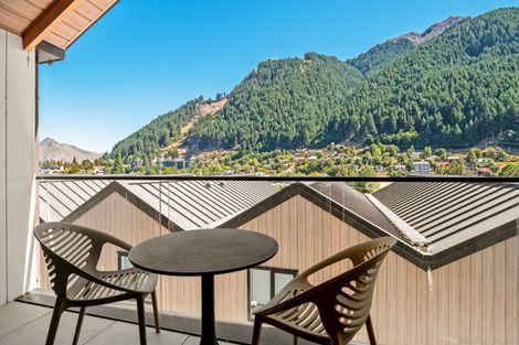 Photo of property in The Alex Apartments, 13/135a Hallenstein Street, Queenstown, 9300