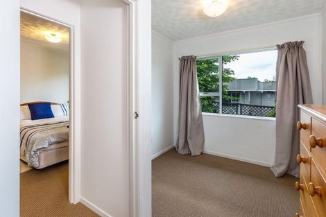 Photo of property in 18 Holland Grove, Richmond Heights, Taupo, 3330