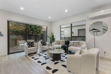 Photo of property in 30c Francis Street, Hauraki, Auckland, 0622