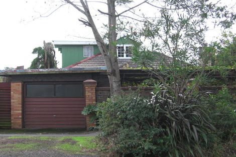 Photo of property in 255 Sturges Road, Henderson, Auckland, 0612