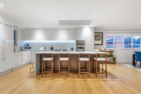 Photo of property in 58 Stanley Point Road, Stanley Point, Auckland, 0624
