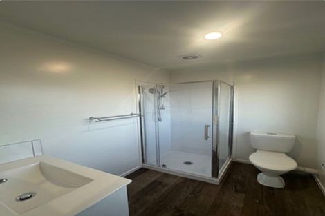 Photo of property in 155 Botany Road, Botany Downs, Auckland, 2010