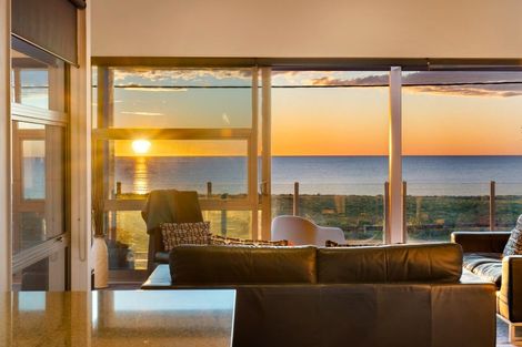 Photo of property in 21 Le Quesne Road, Bay View, Napier, 4104