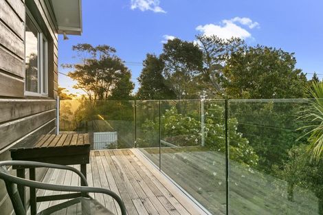 Photo of property in 194 Forest Hill Road, Waiatarua, Auckland, 0612