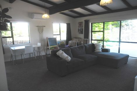 Photo of property in 6 Linwood Drive, Paraparaumu, 5032