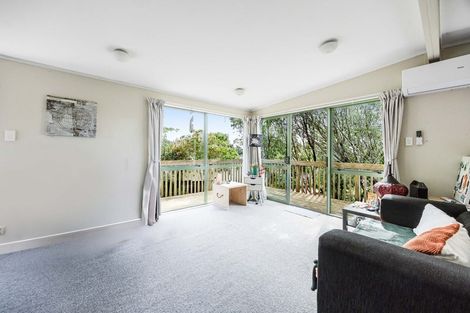 Photo of property in 25 Nui Mana Place, Te Atatu South, Auckland, 0610