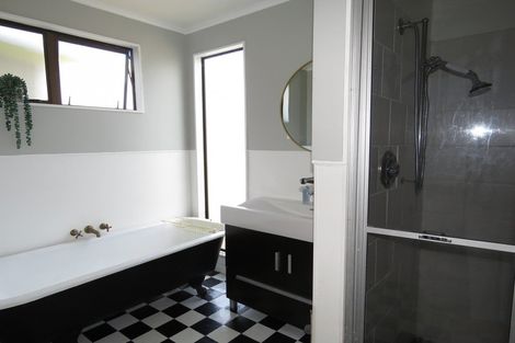 Photo of property in 16 Coates Street, Westport, 7825