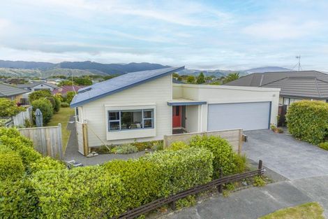 Photo of property in 16 San Vito Place, Paraparaumu Beach, Paraparaumu, 5032
