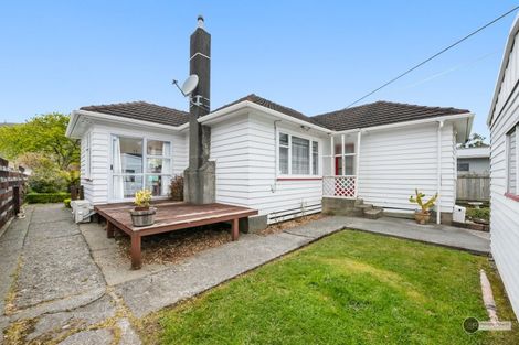 Photo of property in 51 Dover Road, Wainuiomata, Lower Hutt, 5014