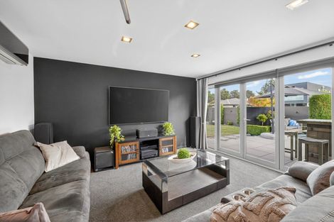 Photo of property in 5 Reka Street, Parklands, Christchurch, 8083