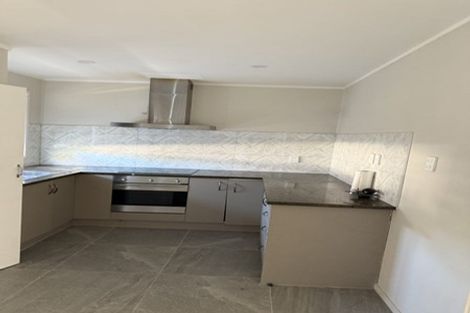 Photo of property in 19 Ribblesdale Road, Henderson, Auckland, 0612