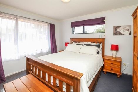 Photo of property in 9 Rochester Place, Nawton, Hamilton, 3200