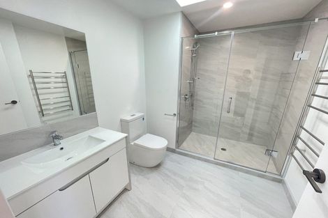Photo of property in 13c Edinburgh Avenue, Rosehill, Papakura, 2113