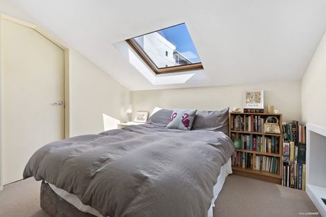Photo of property in Courtenay Mews Apartments, 18/14u Alpha Street, Te Aro, Wellington, 6011