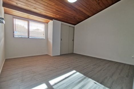 Photo of property in 108c Colwill Road, Massey, Auckland, 0614