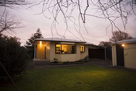 Photo of property in 2 Oban Place, Awapuni, Palmerston North, 4412