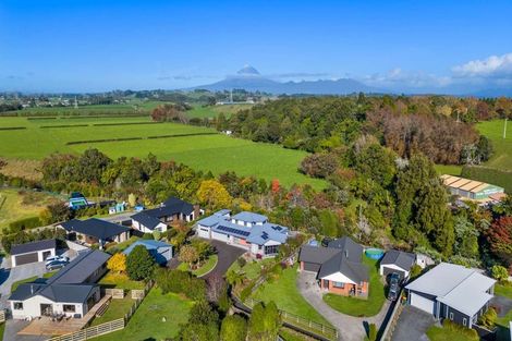 Photo of property in 520 Manutahi Road, Lepperton, New Plymouth, 4373