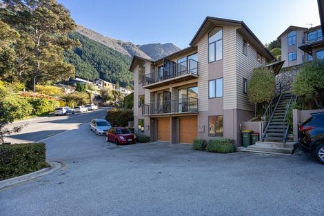 Photo of property in Arno Apartment, 10/8 Mckerrow Place, Sunshine Bay, Queenstown, 9300
